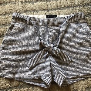 BANANA REPUBLIC FORMAL SHORT